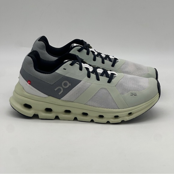 On Running Shoes - On Cloud Sneakers. Size 6.5
